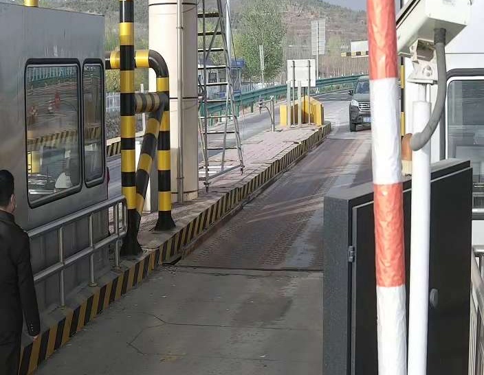 顿井出口六车道 (服务器)_001_2025-04-04-17-53-20_edit_29369659144418.jpg 顿井出口六车道 (服务器)_001_2025-04-04-17-53-20_edit_29369659144418.jpg